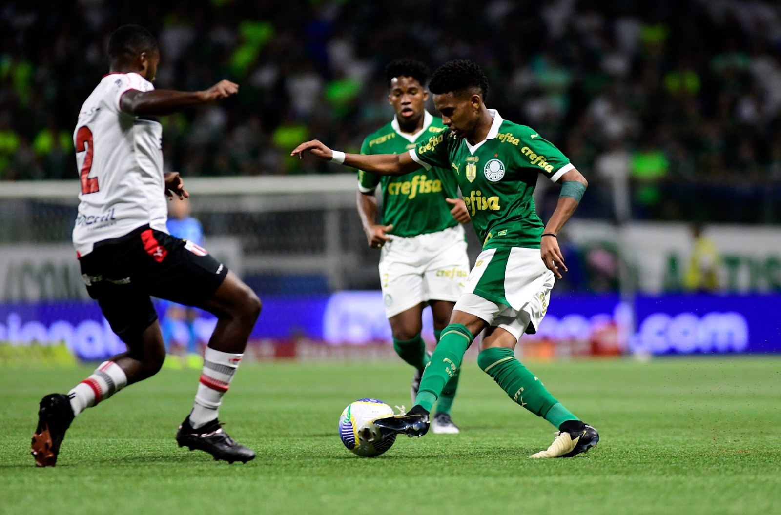 Palmeiras vence Botafogo-SP com gol decisivo nos acréscimos na Copa do Brasil