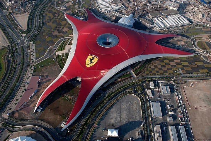 Ferrari World Abu Dhabi (Abu Dhabi, Emirados Árabes) - giro24